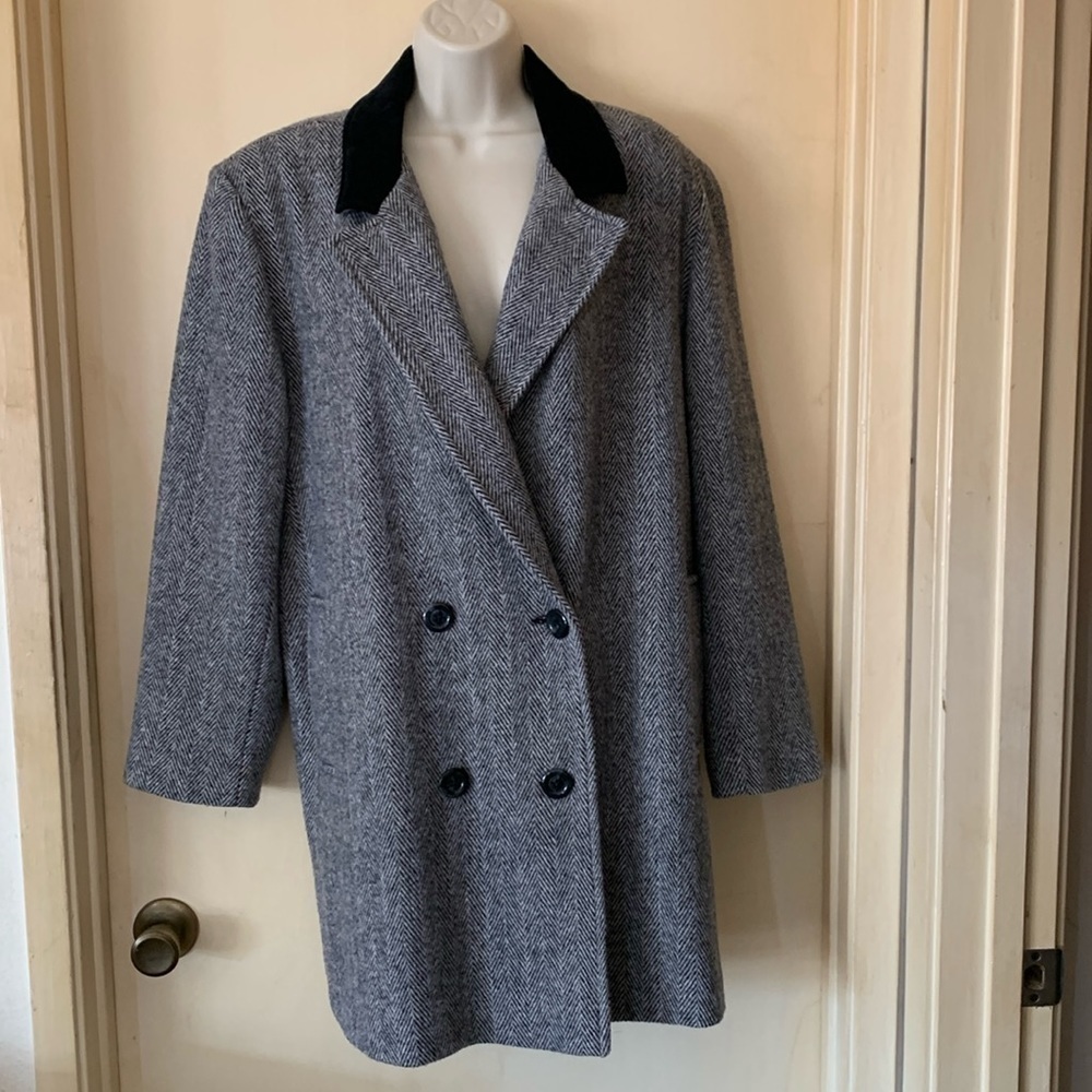 Dumas herringbone pea coat size small/medium